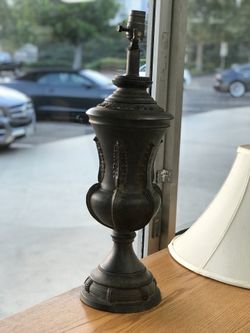 Antique/vintage metal lamp