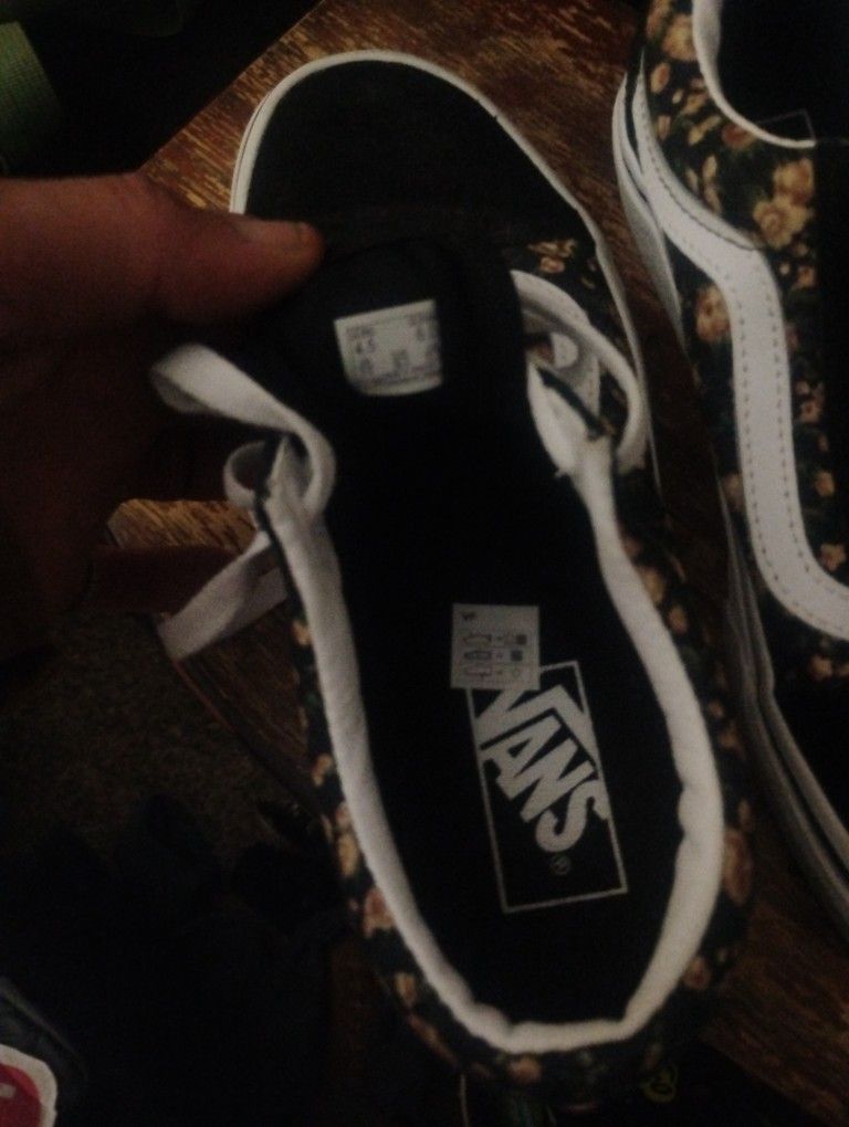 Vans New (Size 4.5)