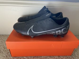 Nike Vapor 13 Academy FG/MG U.S. Size 9 (comes with laces)
