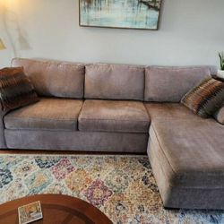 Sectional Sofa With Lounger End 