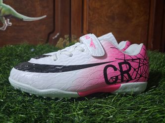 Kids 11.5c turf soccer cleats
