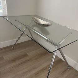 Dinning Table