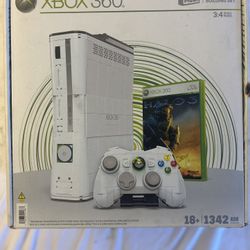 MEGA Showcase Microsoft Xbox 360 Collector Building Set - 1342pcs 