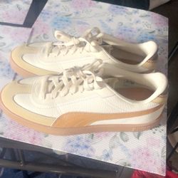 Pumas Shoes