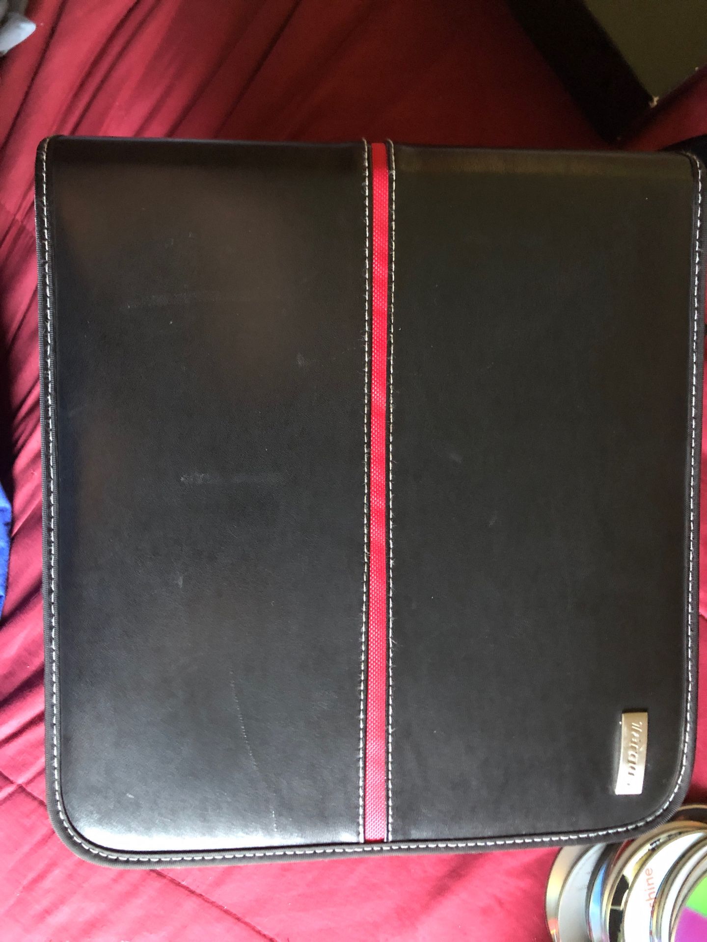 Targus 240 disc leather case