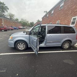 2012 Chrysler Town & Country
