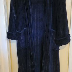 Alfani mens robe .. open box 