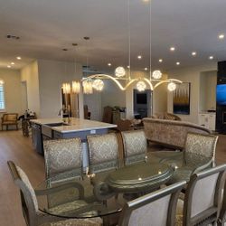 Elegant Dinning Set For Sale