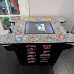 Arcade One Up Street Fighter Cocktail Arcade 