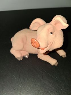 VINTAGE HAND CRAFTED CUTE PIGGY LAYING DOWN CLEAN