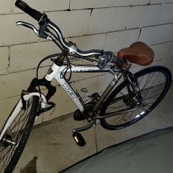 Trek Bike 7200 Series Bike & Roll Edition 