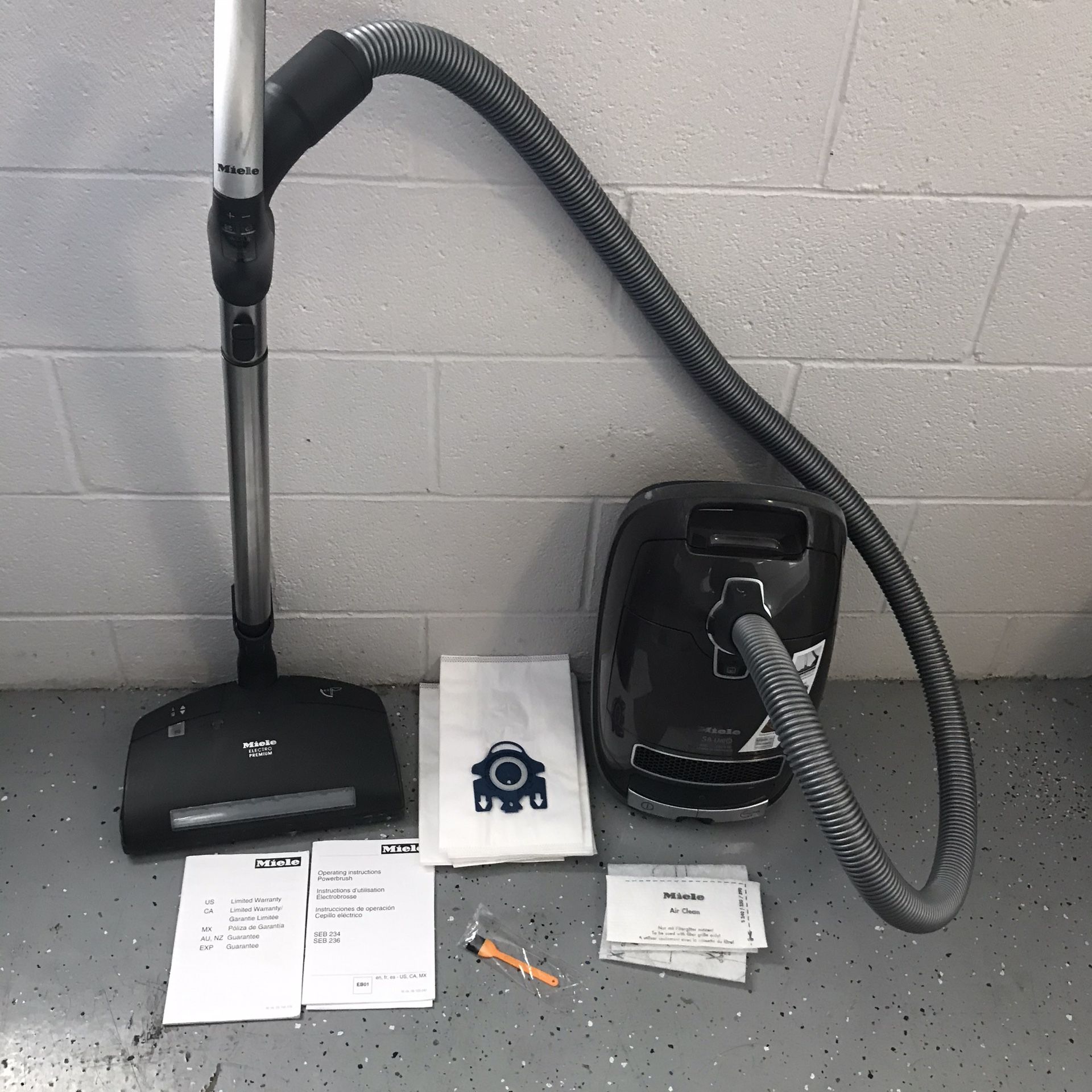 Lightly used Miele S8 S8990 UniQ Canister Vacuum Cleaner for Sale in