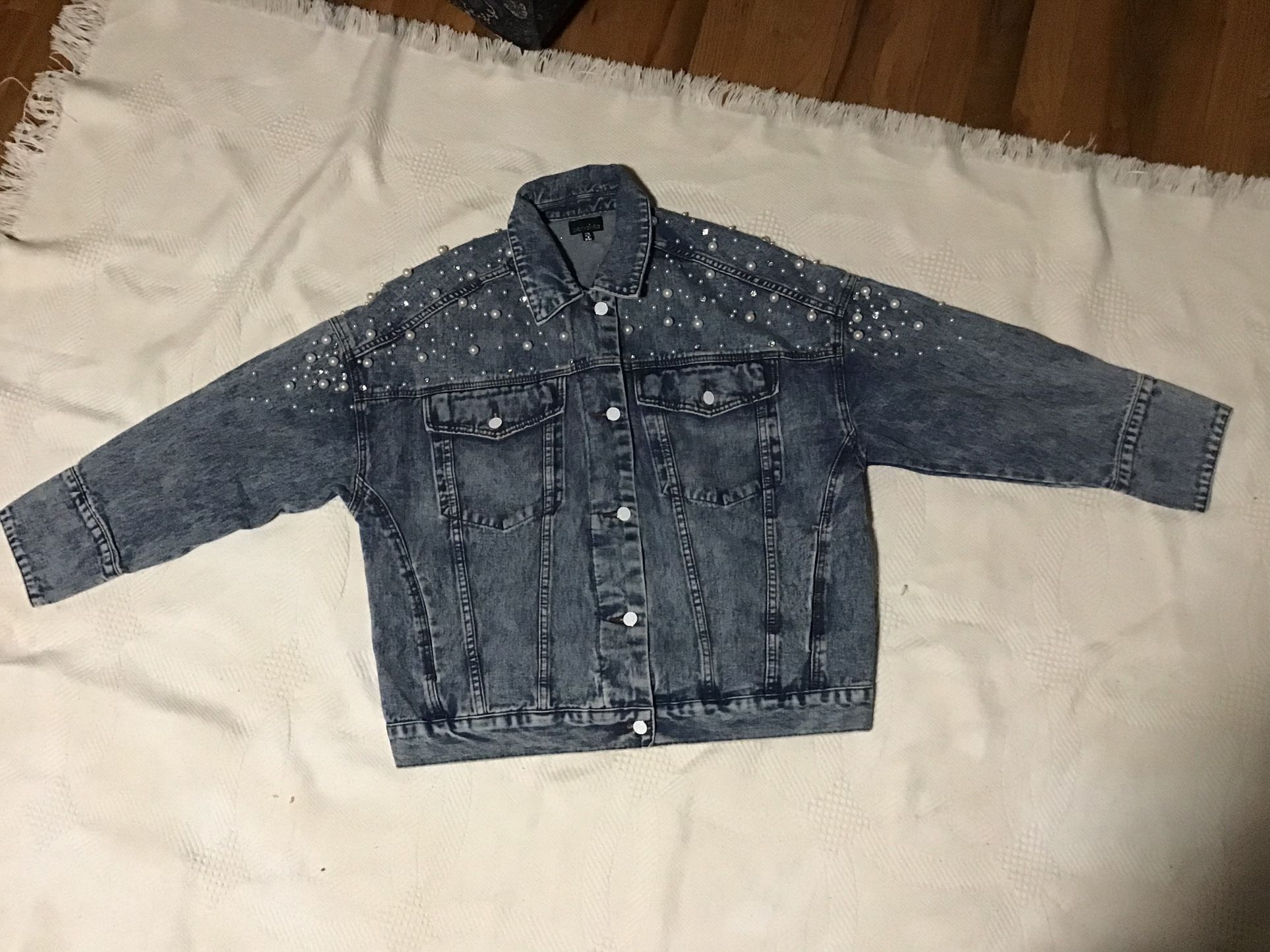 Women’s Jean Jacket With Pearls Size X-Large Is New No Tag