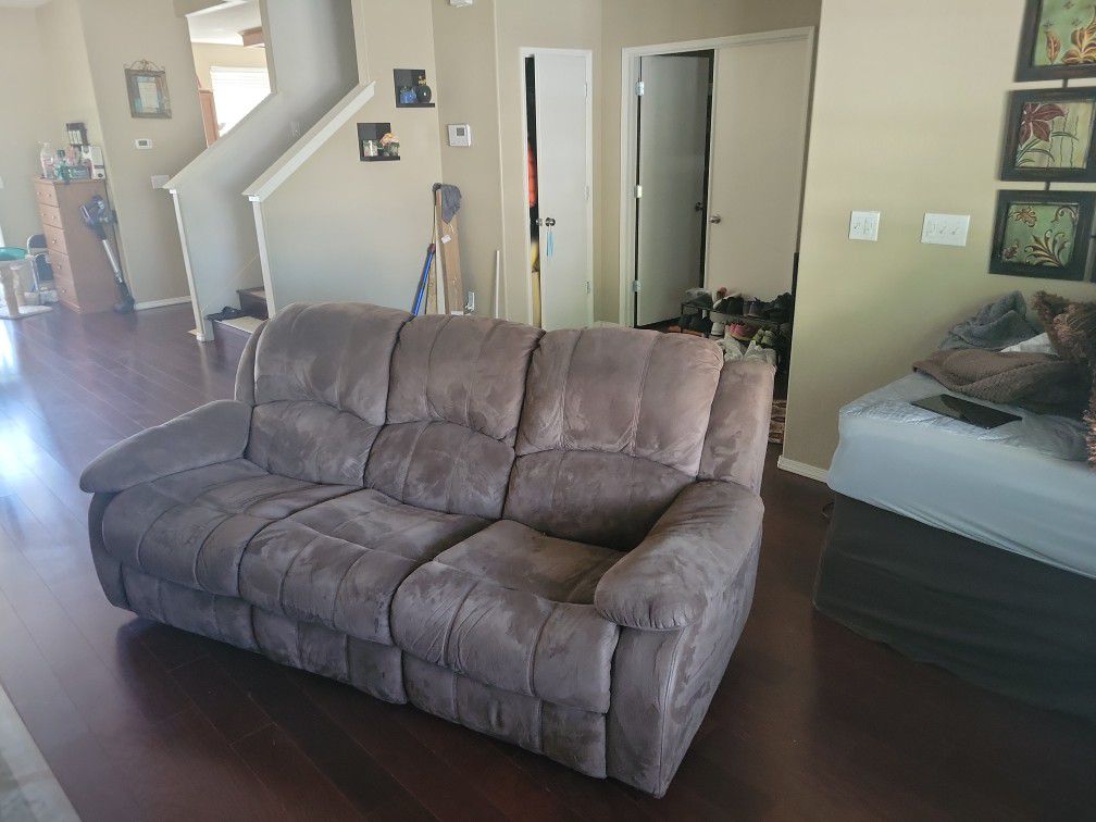Recliner In Great Condition For Sale