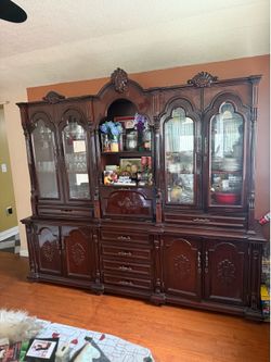 📢 Elegant Furniture Set for Sale 📢