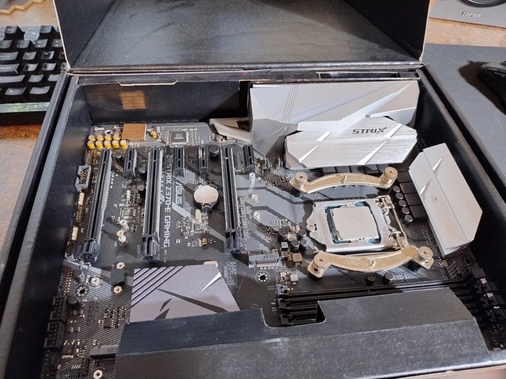 Intel Core i5-9600K with Asus ROG Strix Z370-E Gaming Board Combo
