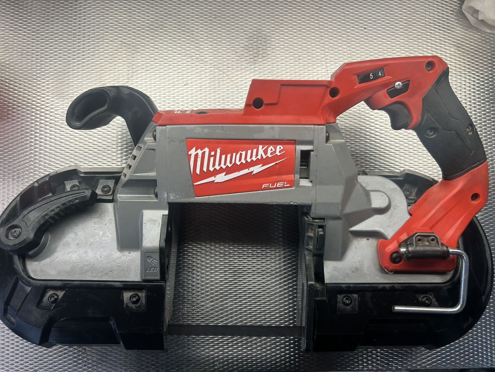 Milwaukee deep cut bandsaw