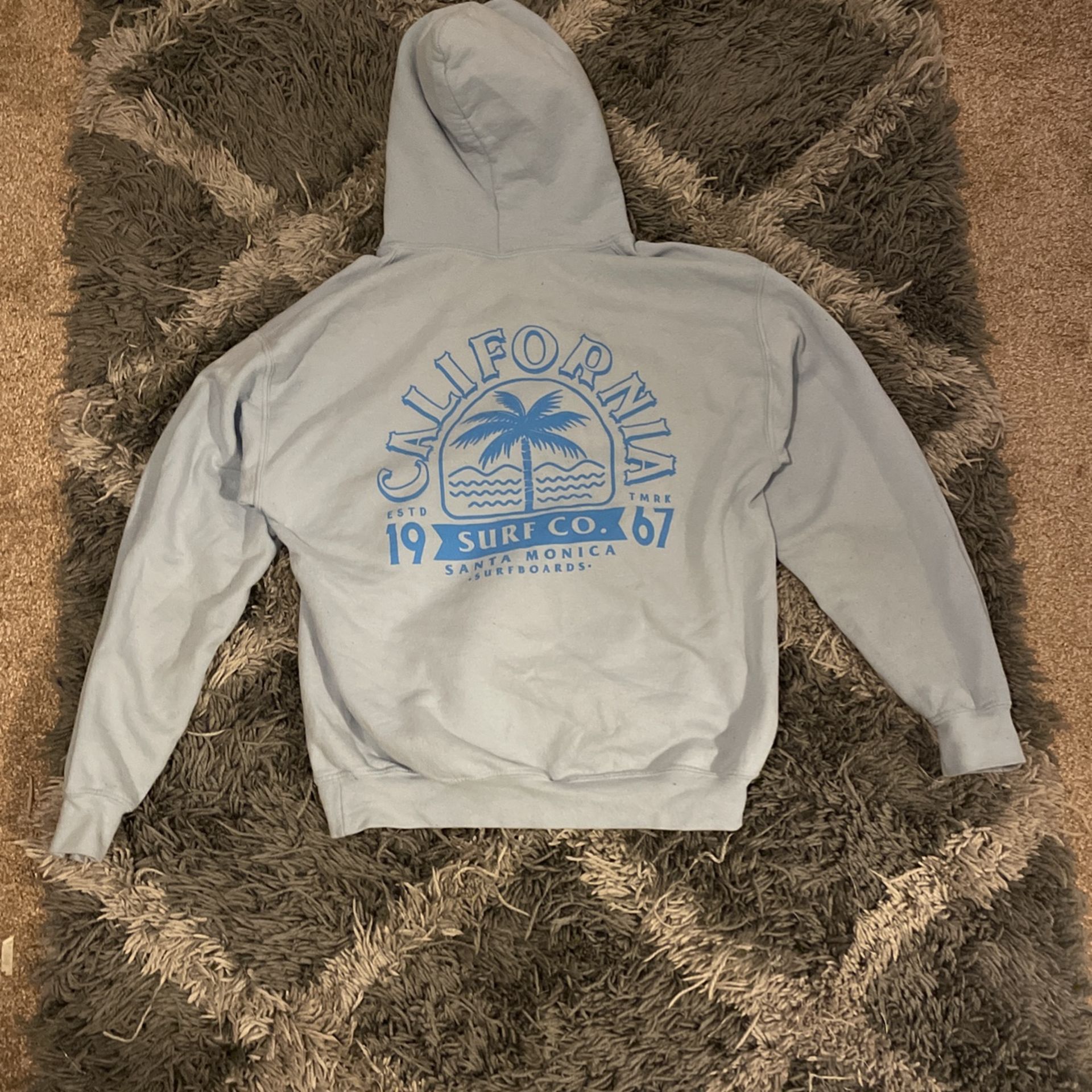 California Hoodie (Streetwear)