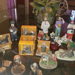 19 Emmett Kelly Figurines Statues Music Box Mug.  