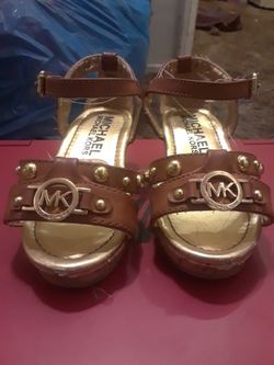 Mk kids size 6