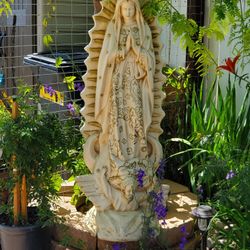 Large Virgen Mary (White/Gold)