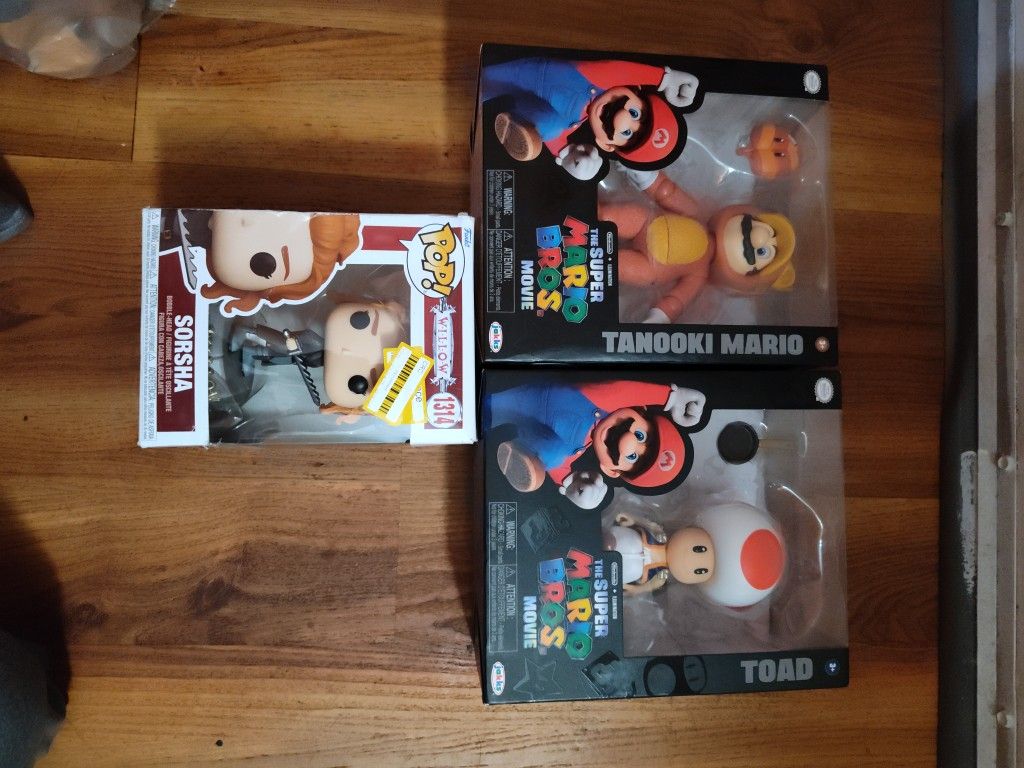 3 Action Figures