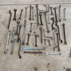 Random Lot Of Wrenches For Sale Shoot Me An Offer10$