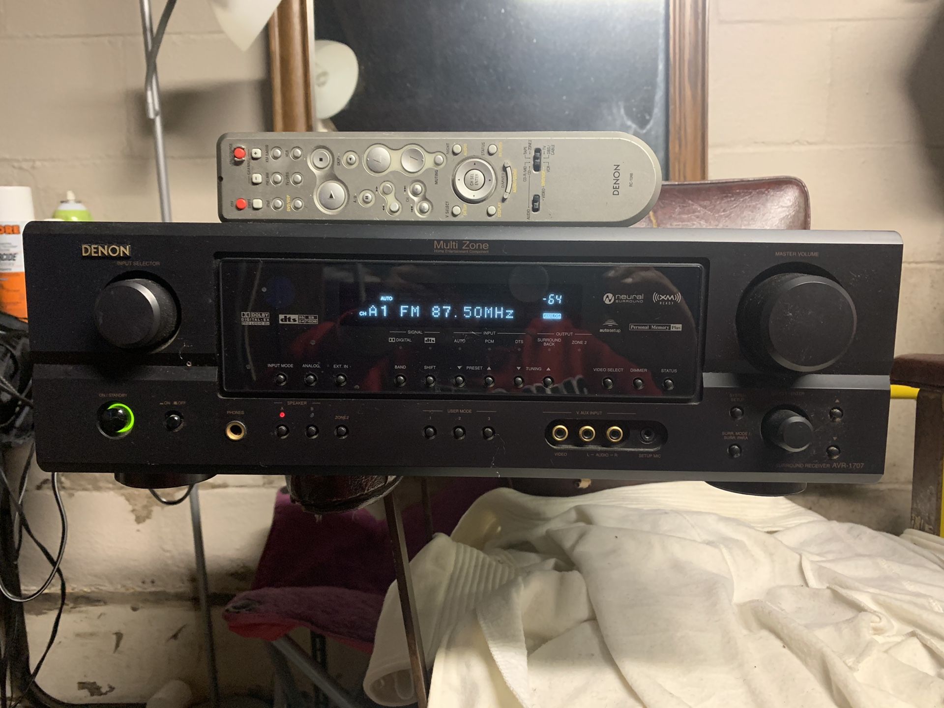 DENON AM/FM Surround sound receiver AVR-1707