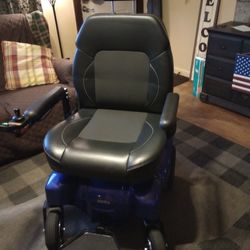Power Wheelchair- Excellent Condition 