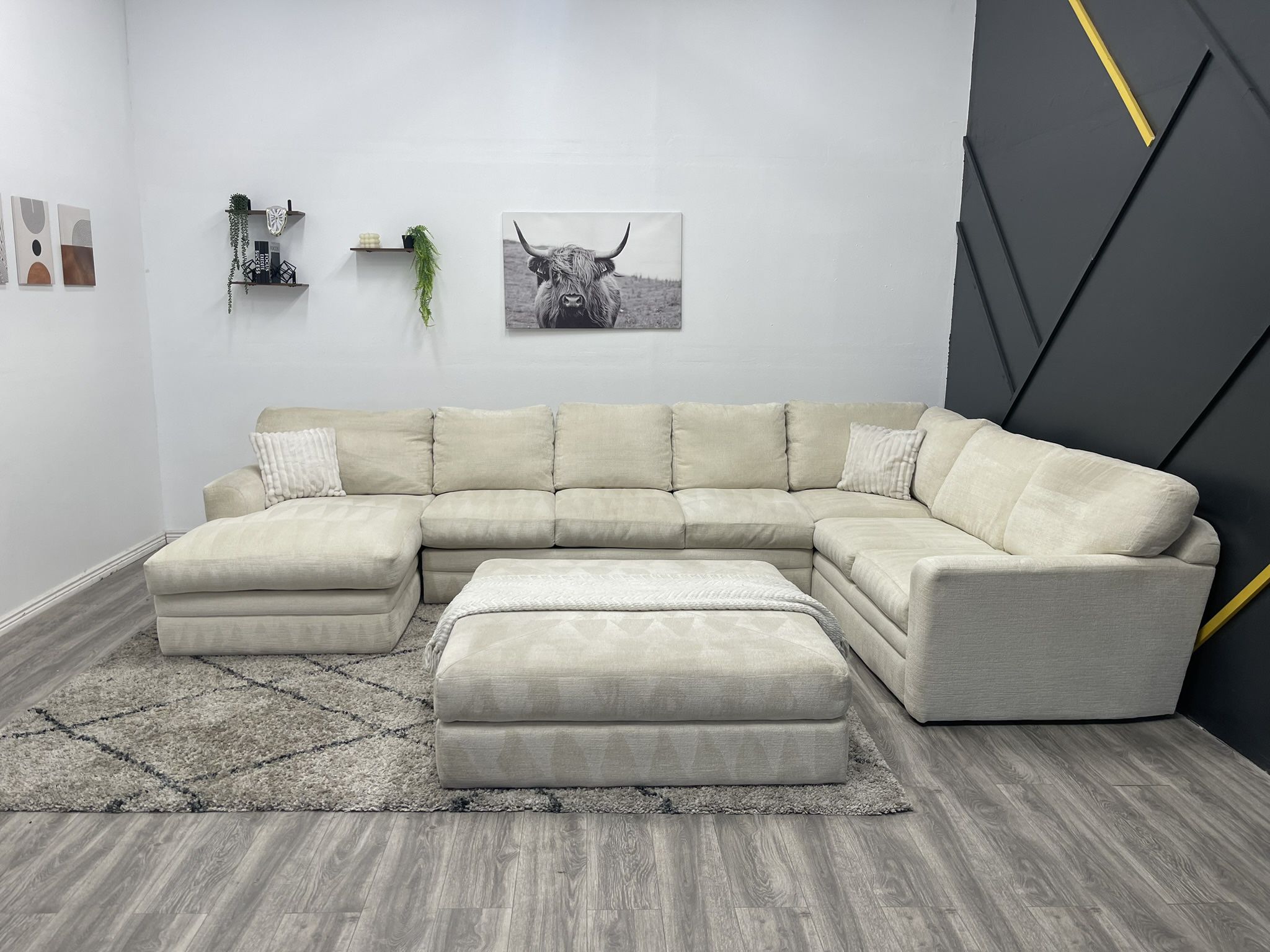 Beige Sectional Couch - FREE DELIVERY 
