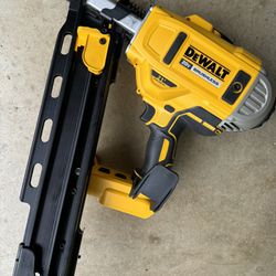Dewalt 21 Plastic Collated Framing Nailer ONLY TOOL