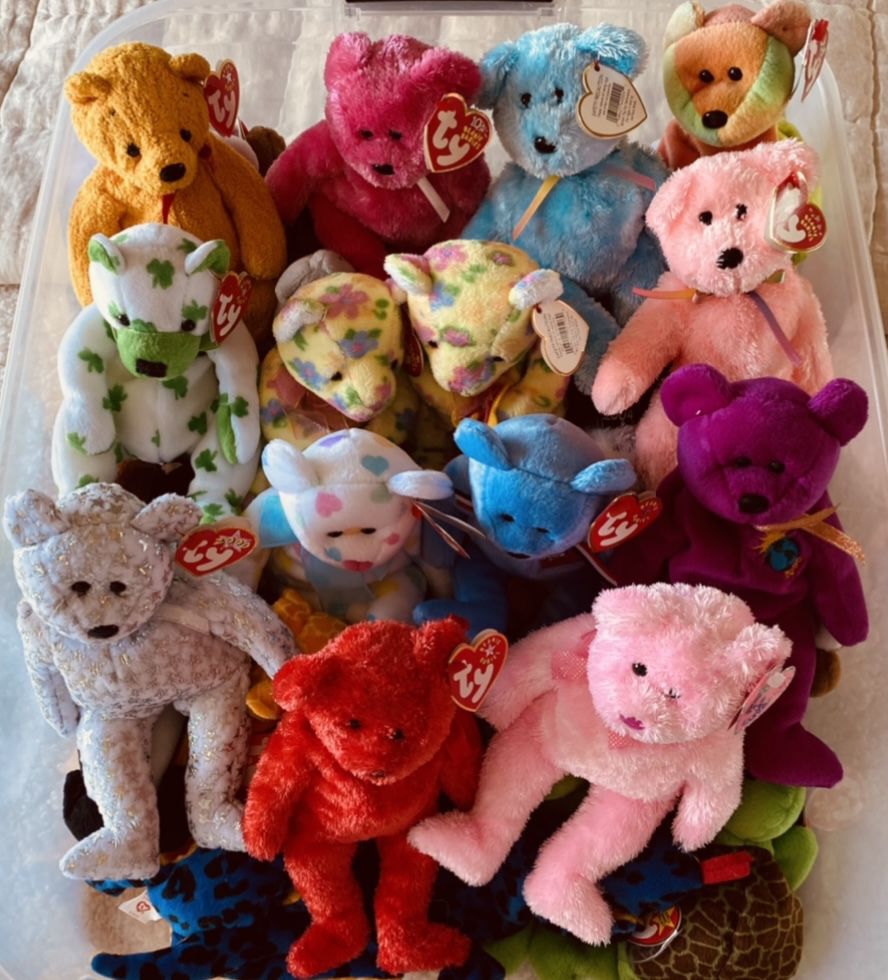 SOLD~~REDUCED—-BEANIE BABIES/BEARS (12)—Best Offer