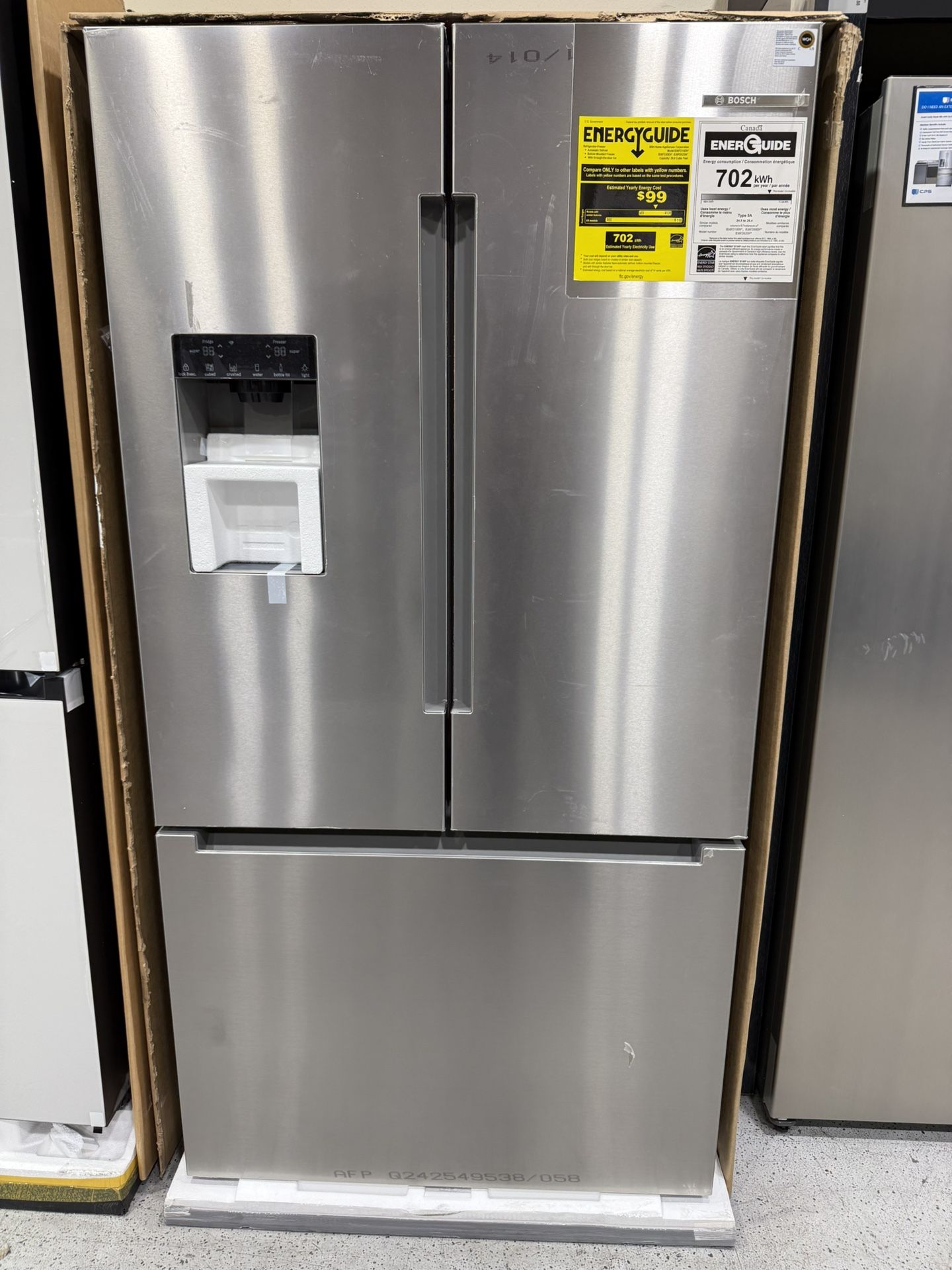 Bosch - 100 Series 26 Cu. Ft. Bottom Freezer French Door Smart Refrigerator with External Ice and Water - Stainless Steel Model B36FD10ENS