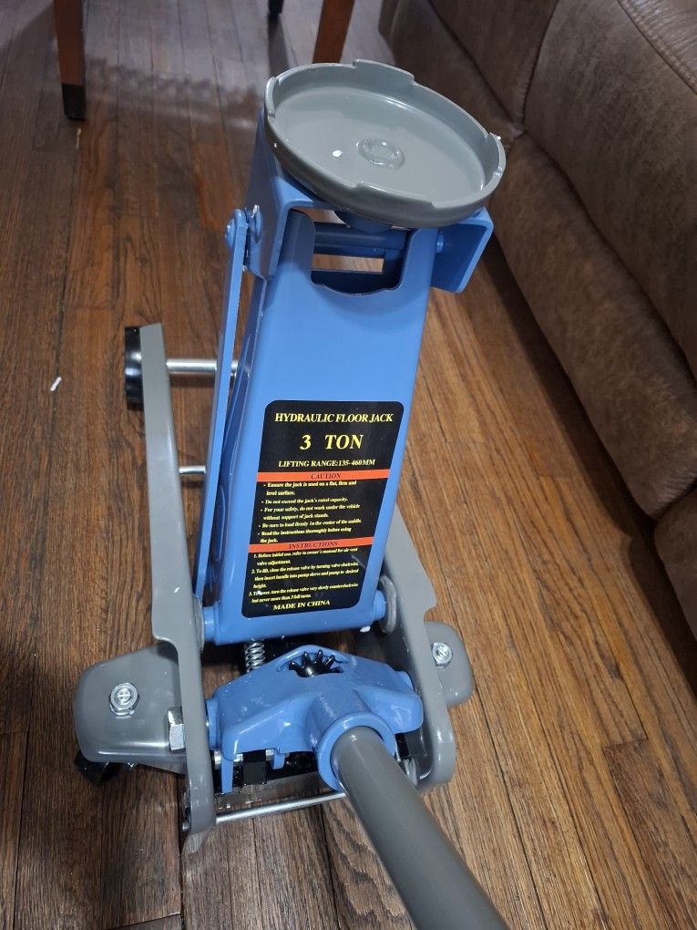 Heavy Duty 3 Ton Hydraulic Floor Jack β 6600 lbs Capacity, Pro Garage Lifter