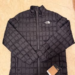 North Face size Medium Brand New and Original North Face Nuevo y original