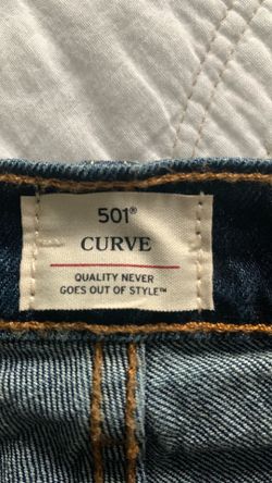 501 curvy women’s Levi’s
