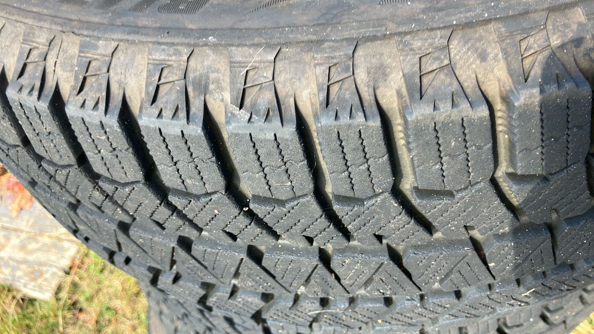 Bridgestone/ Blizzard Snow Tires Used 1 Winter