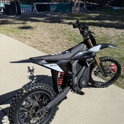Altis Delta 72V - 13kW 62 MPH Off-Road E-Moto