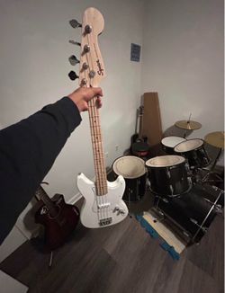 Bass and drum set