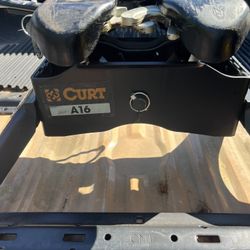 Curt A16 Fifth Wheel Hitch, Universal 5th Wheel Base Rails