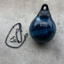 Aqua Boxing Bag (75 Lbs) 