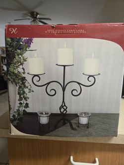 Iron Spindle Candelabra With Crackle Votive Holders