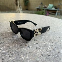 Miu Miu Sunglasses Women (D)(U)(P)(E)