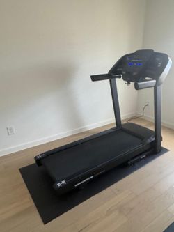 Horizon Fitness T101 Folding Treadmill, Excellent Condition