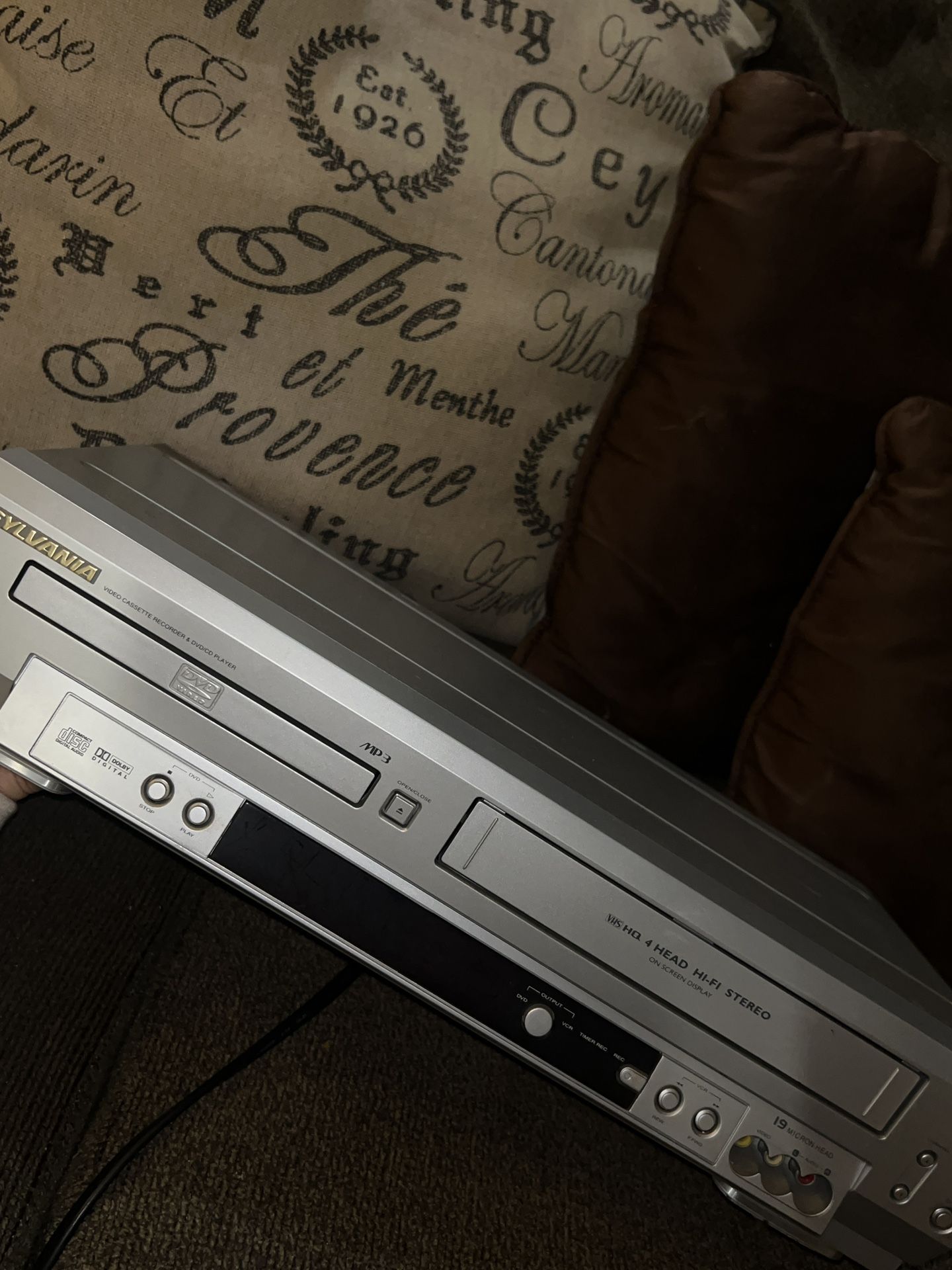 DVD/VCR Combo Player