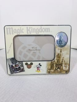 Vintage Authentic Disney Parks Magic Kingdom 4X6 Frame