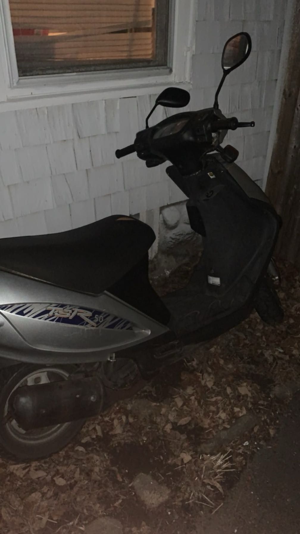 Moped Trades Lmk Or 400$