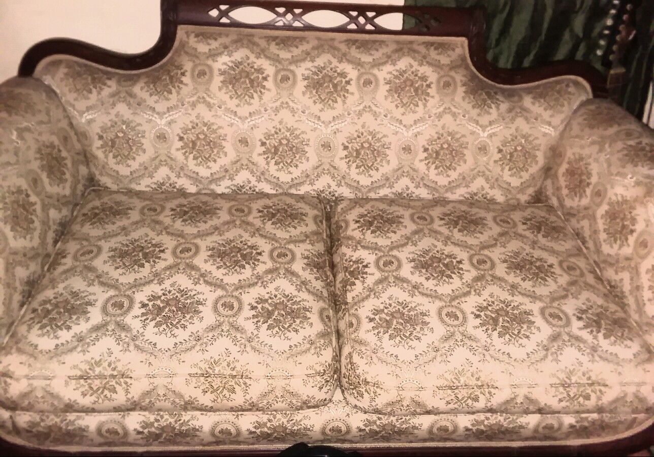 Antique Victorian love seat couch