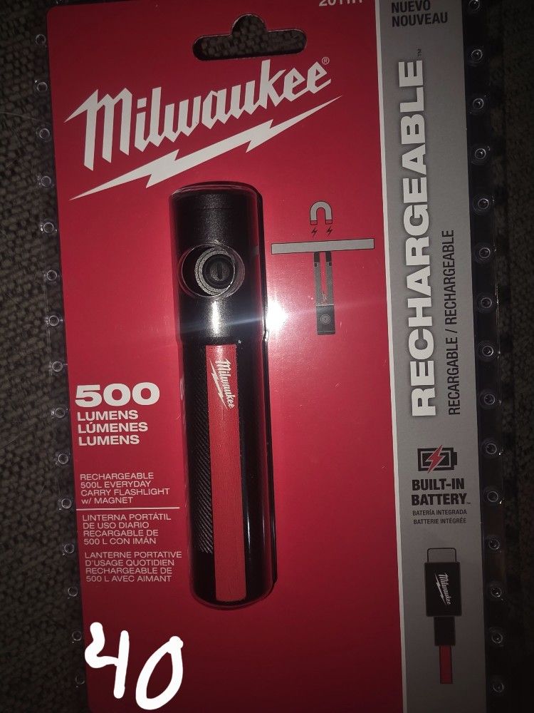 Milwaukee Flash Light