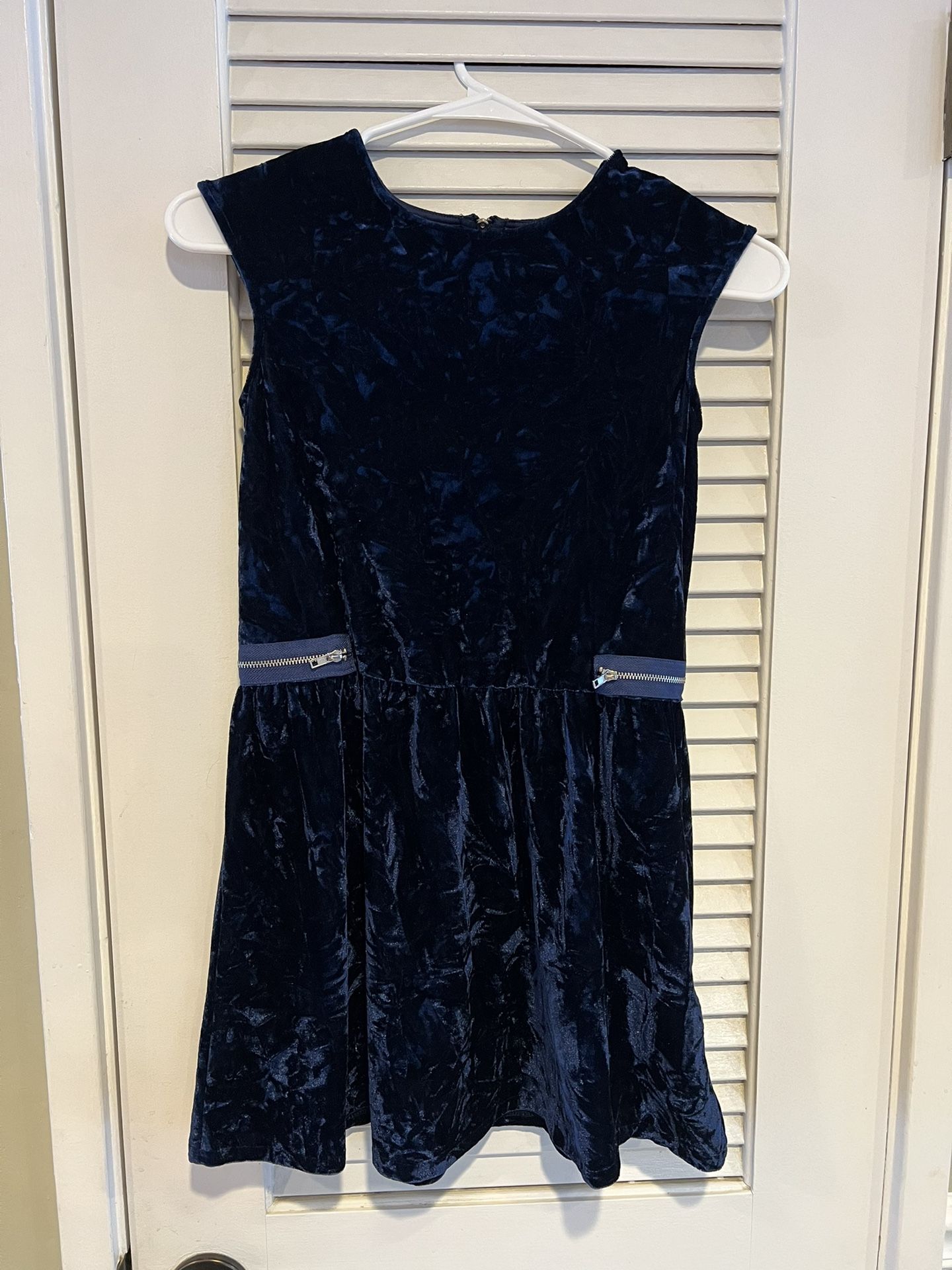 Girls Royal Dark Blue Velvety Dress size 6-8